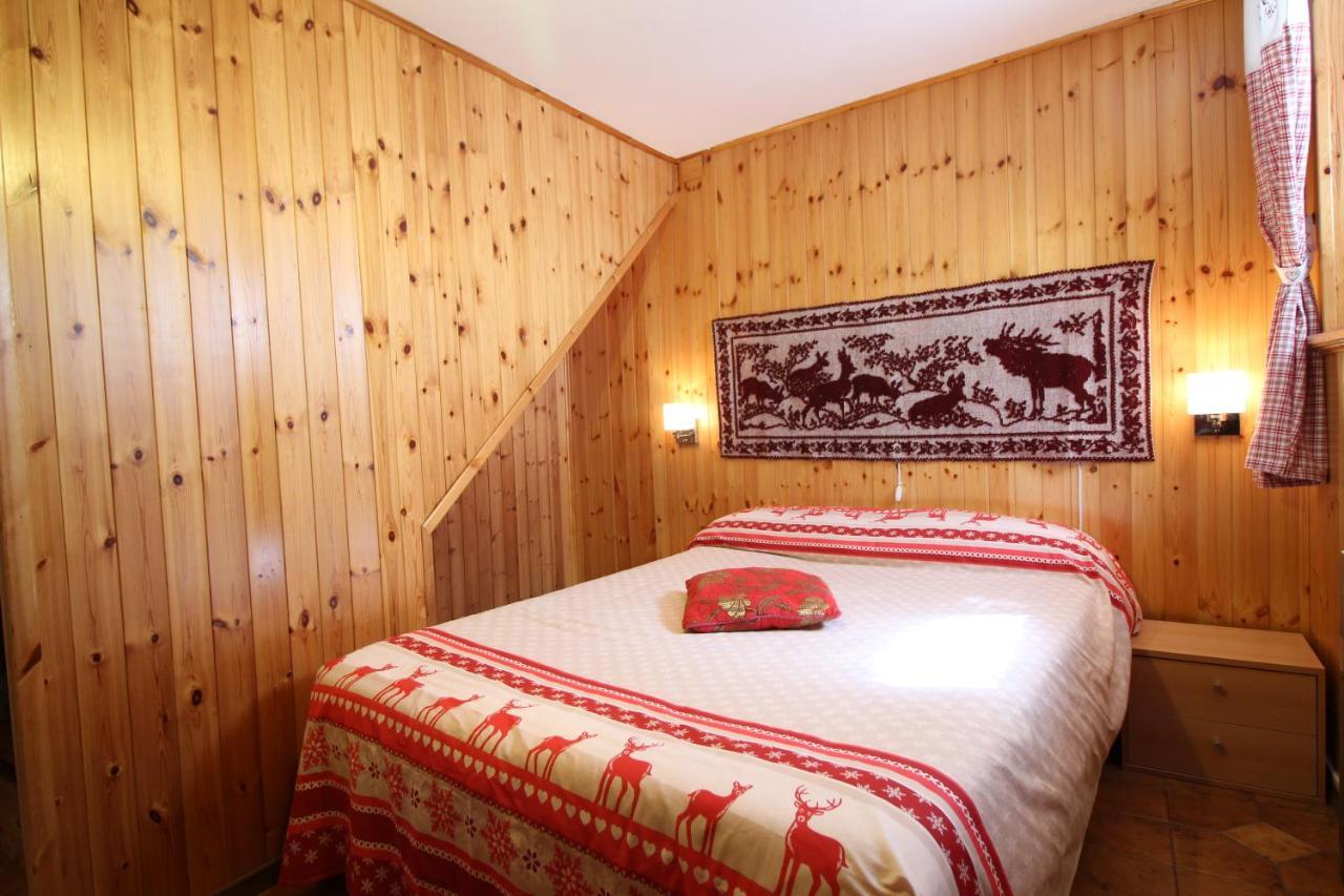 Lo Stambecco Holiday Apartment - Affitti Brevi Italia Brusson Exteriör bild