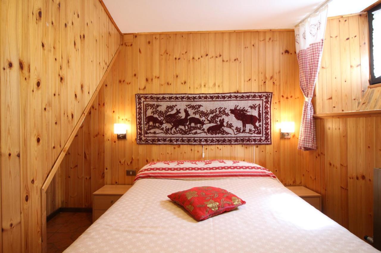 Lo Stambecco Holiday Apartment - Affitti Brevi Italia Brusson Exteriör bild