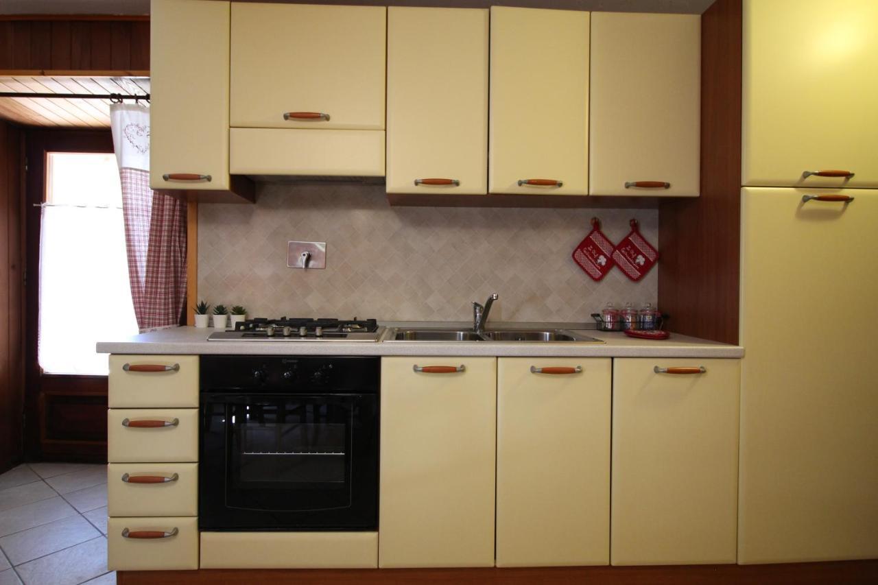 Lo Stambecco Holiday Apartment - Affitti Brevi Italia Brusson Exteriör bild