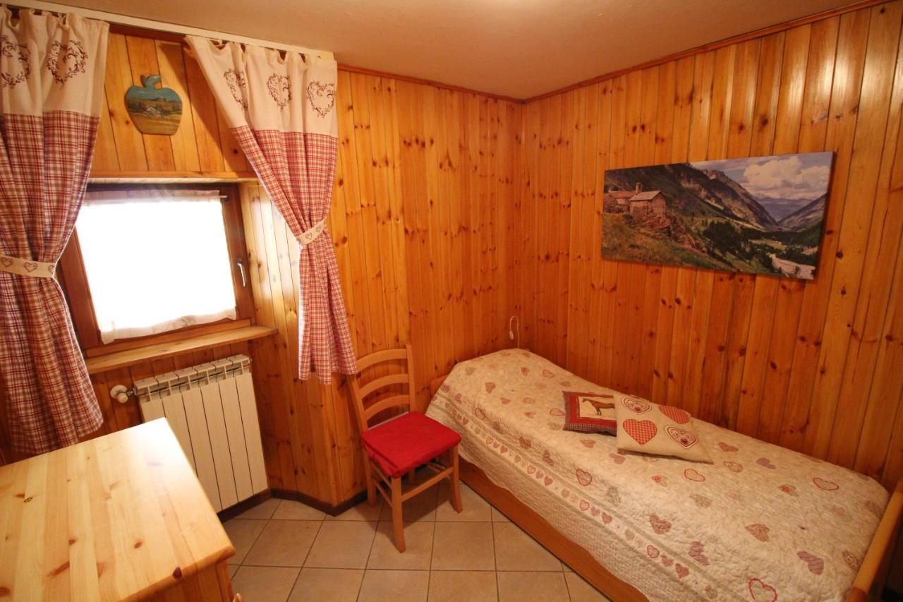 Lo Stambecco Holiday Apartment - Affitti Brevi Italia Brusson Exteriör bild
